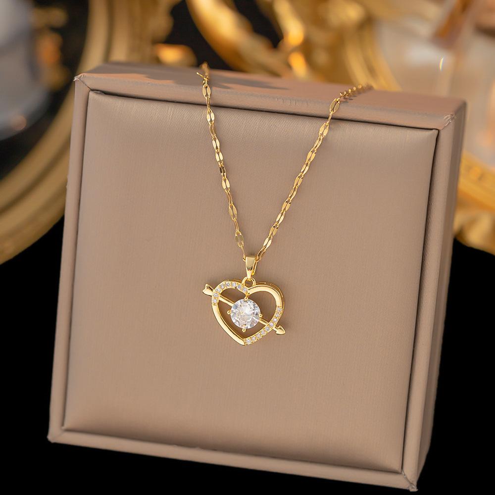 Collares acero inoxidable · collar de corazón dorado