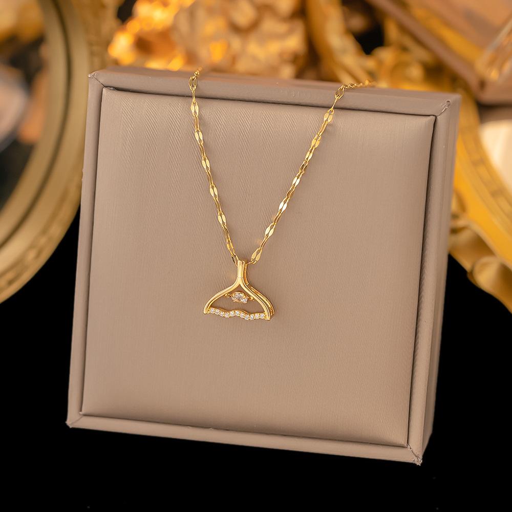 Collares acero inoxidable · collar de corazón dorado